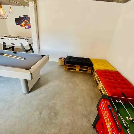 Apartment Avec Billard Et Baby Foot